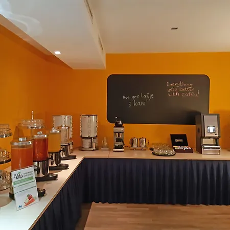 מלון Hotel Cerkno צ'רקנו