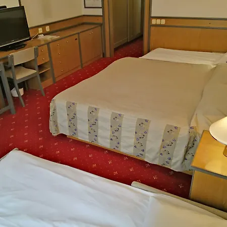 Hotel Cerkno Отель Церкно