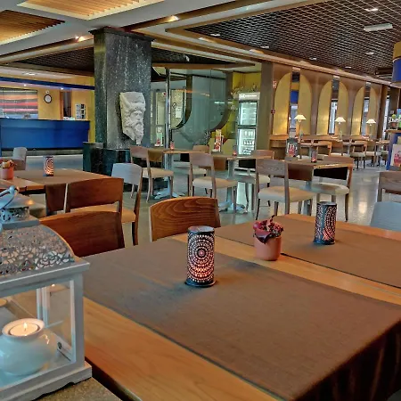 Отель Hotel Cerkno Церкно